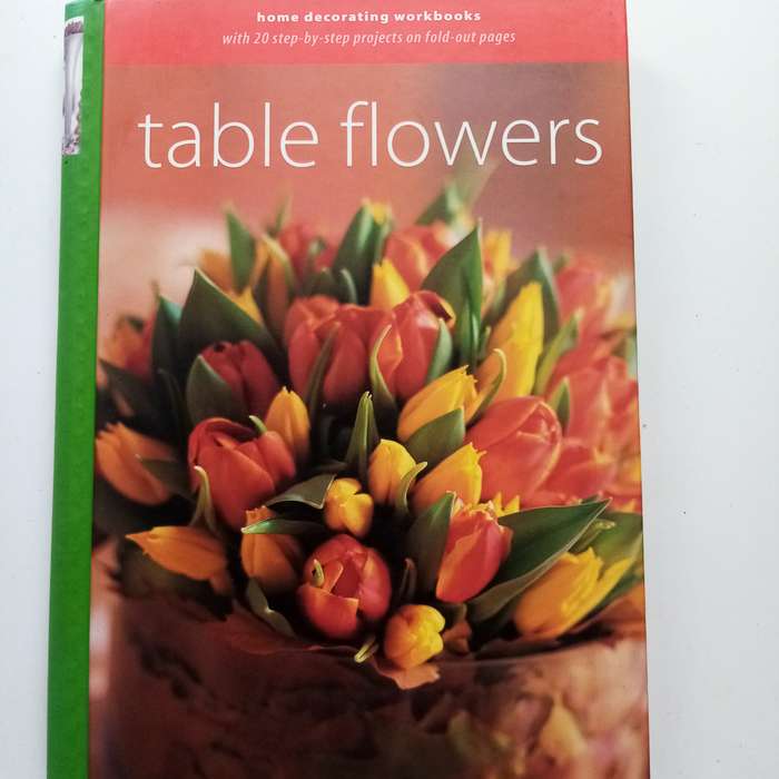 Table Flowers  Nikkie Tibbles