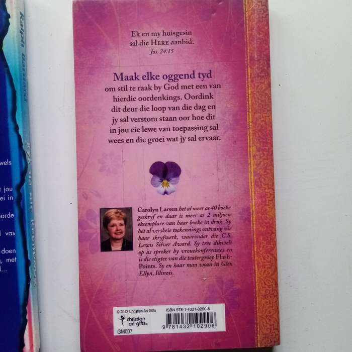 Christelike Boeke Bundel  Nina Smit Devotional, Kyk na die Reënboog, & Stilwordtye saam met God