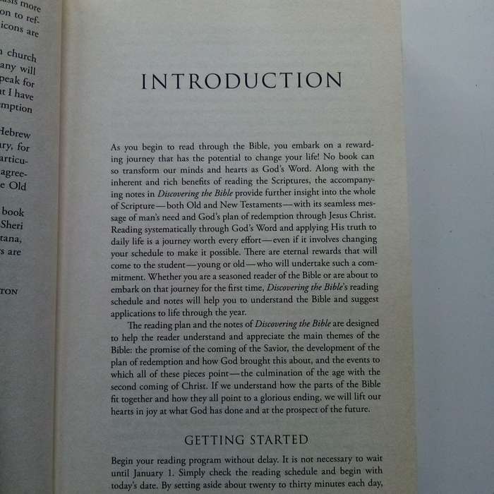 Discovering the Bible by Gordon L. Addington  Your Daily Bible Reading Companion for Deeper Underst