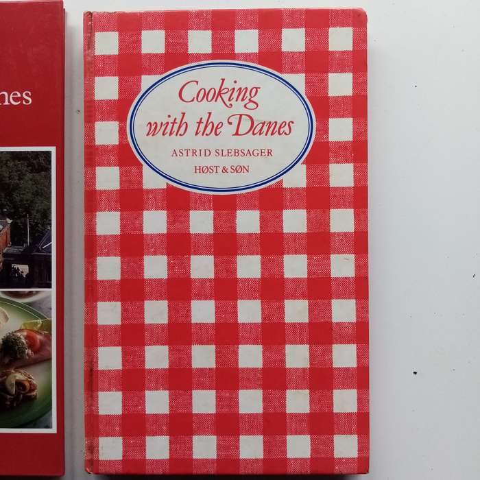 2 Book Bundle - Dining with the Danes, Lynn Andersen - Cooking with the Danes, Astrid Slebsager