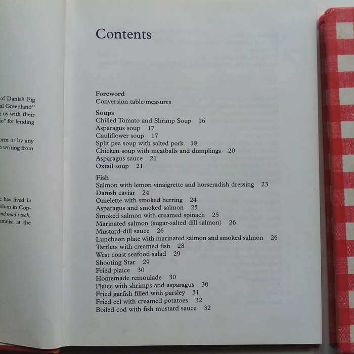 2 Book Bundle - Dining with the Danes, Lynn Andersen - Cooking with the Danes, Astrid Slebsager