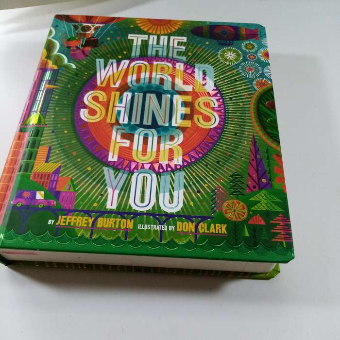 The World Shines for You (A Shine Bright Book) - Childrens Board Book
