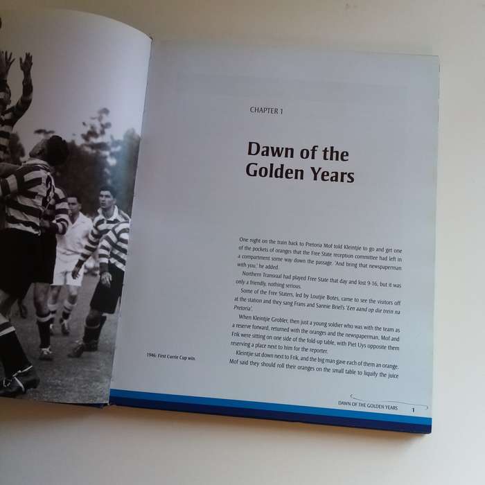 Blue Bulls: 70 Years of Glory  Gerhard Burger & Wim Van der Berg (Hardcover)