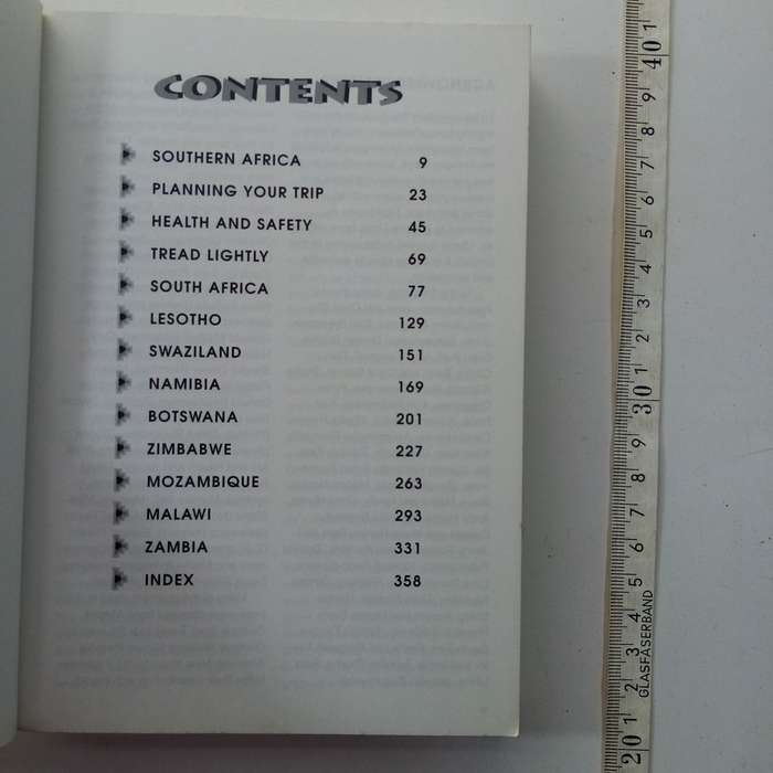 Southern Africa on a Budget  Jennifer Stern (Travel Guide, Paperback)