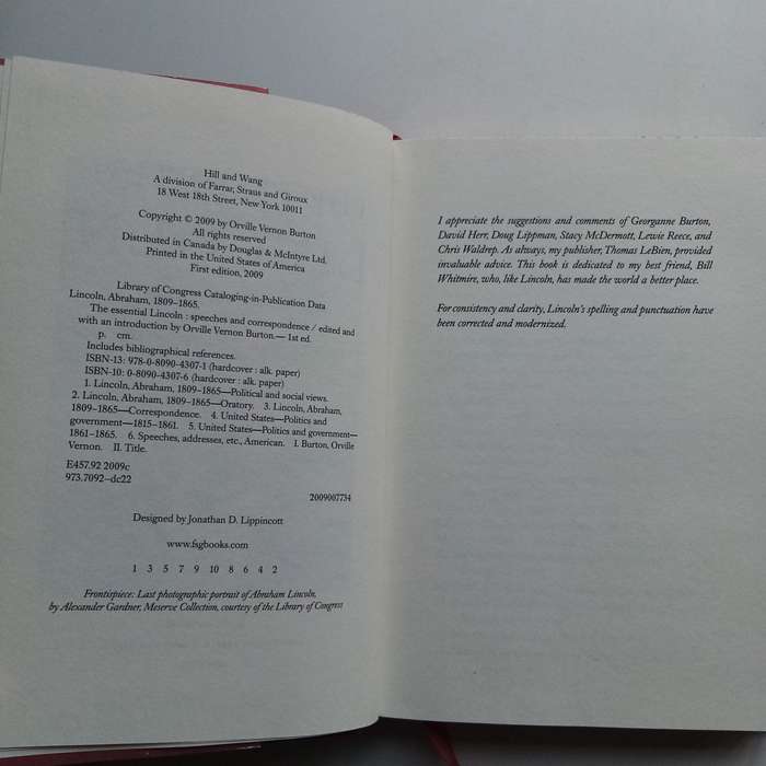 The Essential Lincoln: Speeches and Correspondence - Hardcover Edition