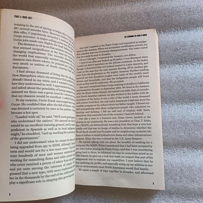 Confessions of an Economic Hit Man - John Perkins - Global Economics Bestseller
