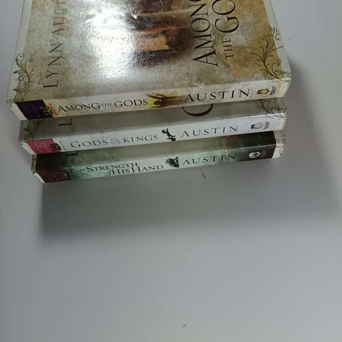 Gods & Kings Trilogy Bundle by Lynn Austin | Chronicles of the Kings Series (3 Volumes