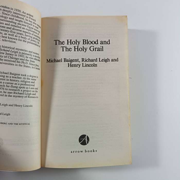 The Holy Blood and the Holy Grail by Michael Baigent, Richard Leigh, & Henry Lincoln | Conspiracy
