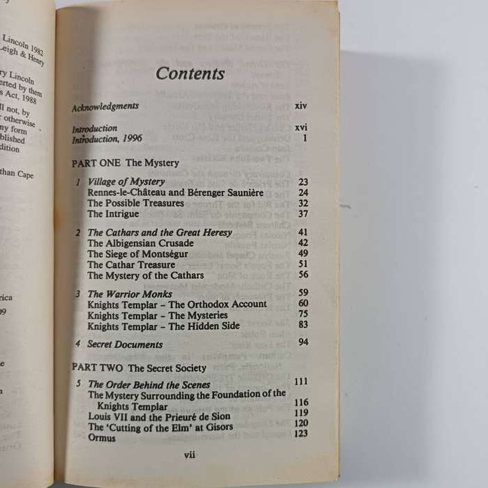The Holy Blood and the Holy Grail by Michael Baigent, Richard Leigh, & Henry Lincoln | Conspiracy