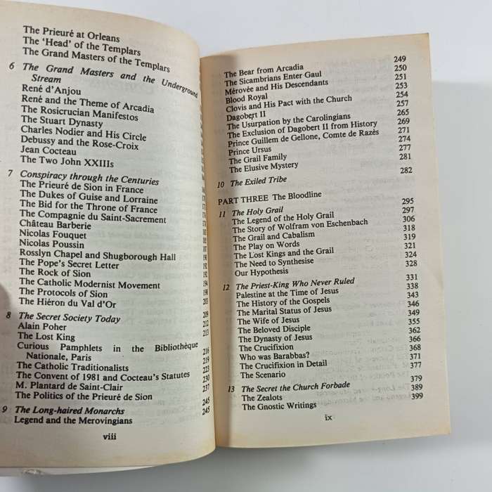 The Holy Blood and the Holy Grail by Michael Baigent, Richard Leigh, & Henry Lincoln | Conspiracy