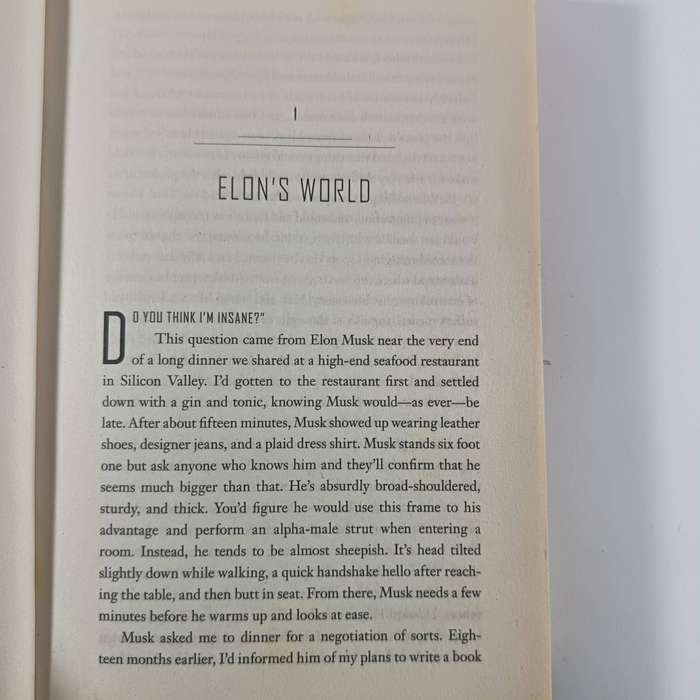 Elon Musk: Tesla, SpaceX, and the Quest for a Fantastic Future by Ashlee Vance