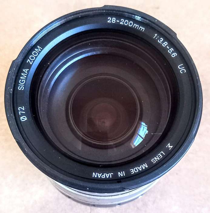 Sigma Zoom Aspherical Lens 28-200mm. 1:3.8-5.6 UC in Working Condition