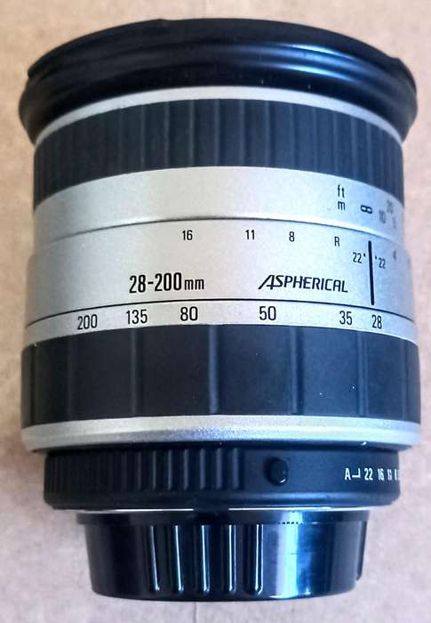 Sigma Zoom Aspherical Lens 28-200mm. 1:3.8-5.6 UC in Working Condition
