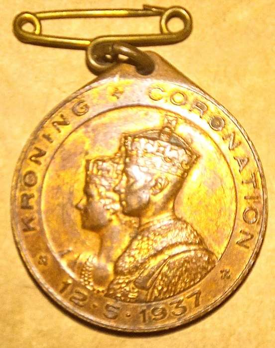 1937 Coronation medallion - East London. 3cm Diameter