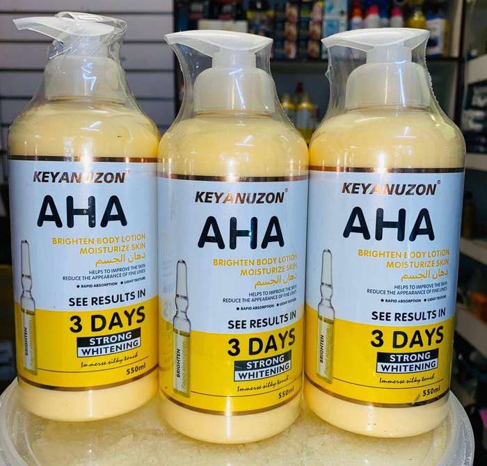 AHA Strong Brightening Body Cream Hydroxy Acid Vitamin C Whitening (500ml)