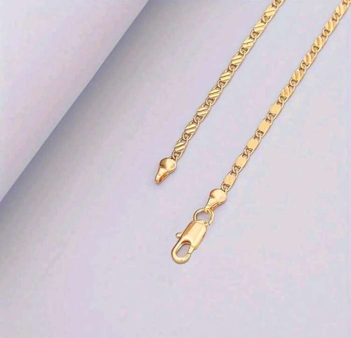 LADIES 18K GOLD PLATED NECKLACE