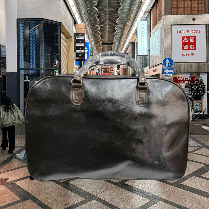 Big V Logo Unisex Travel Bag Leather Duffle Bag