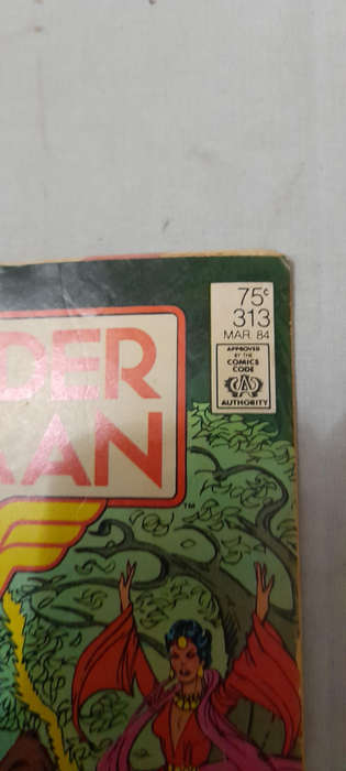 Wonder Woman No.323 Comic Book