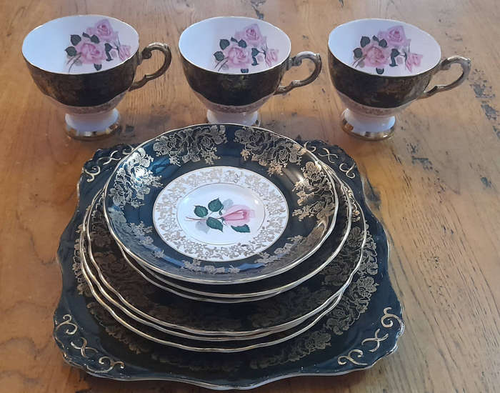 Tuscan Fine English Bone China 10 Piece Set
