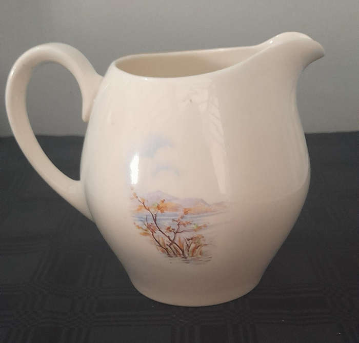 Vintage Alfred Meakin 'Flying Geese' Jug