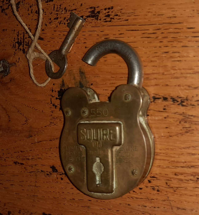 Squire 550 Solid Brass Lock (NOT WORKING)