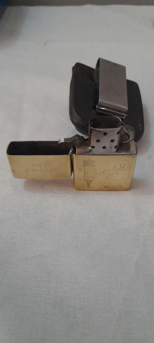 Zippo in Leather Pouch - Chesterfield