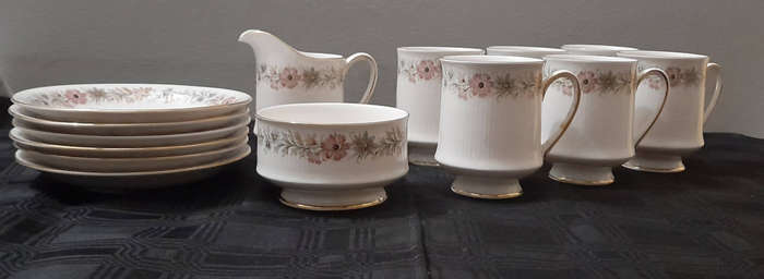 Paragon Belinda Fine Bone China 14 Piece Set