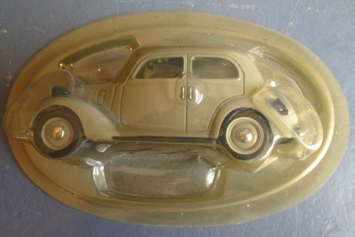 NOREV 1/43 SCALE - FIAT 1100 BALLILA IN COVER