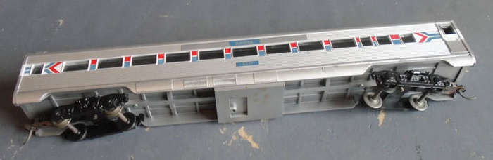 BACHMANN HO SCALE - AMTRAK PASSENGER COACH