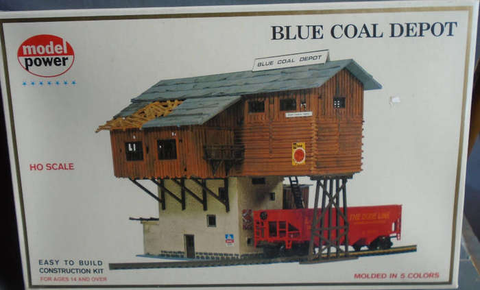 MODEL POWER HO SCALE - BLUE COAL DEPOT KIT, BOXED