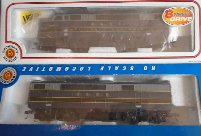 BACHMANN HO SCALE - B&O FT-A DIESEL LOCO & FTG-B UNIT, B UNIT HAS DCC FITTED, BOXED