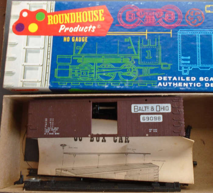 ROUNDHOUSE HO SCALE - B & O BOX CAR KIT, BOXED