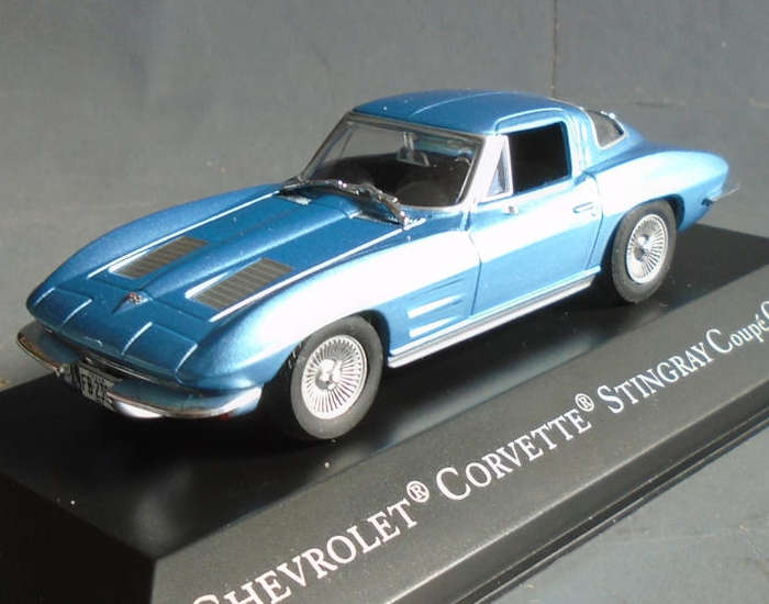 1/43 SCALE - 1963 CHEVROLET CORVETTE STINGRAY COUPE C2, BOXED