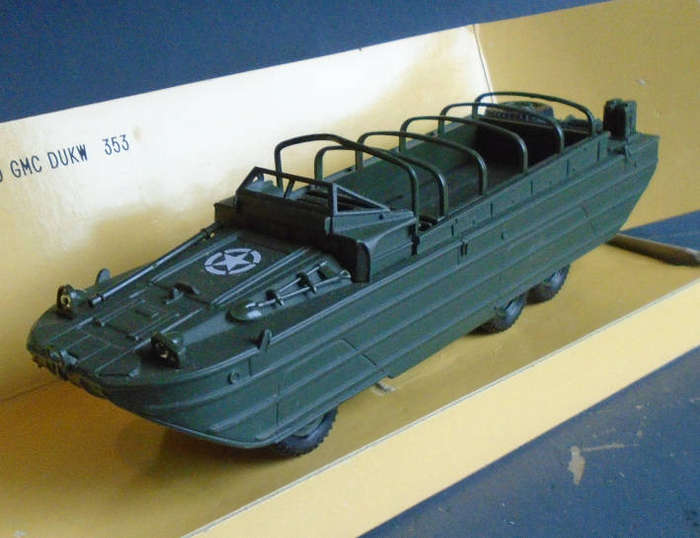 SOLIDO 1/50 SCALE - GMC DUKW AMPHIBIOUS VECHCLE, BOXED