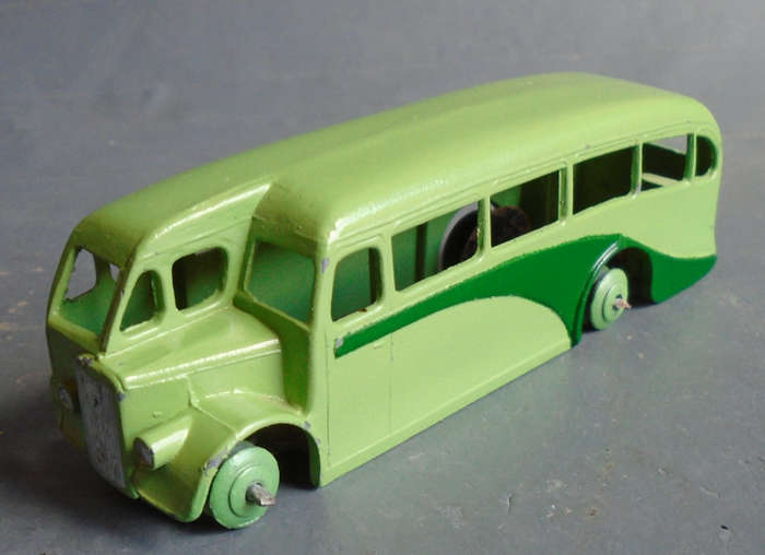 DINKY - EARLY SINGLE DEKKER BUS, NEEDS TYRES
