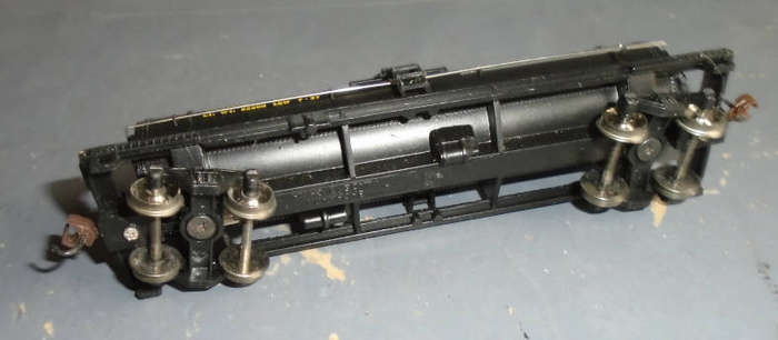 BACHMANN HO SCALE - UTLX GRAMPS TANK WAGON