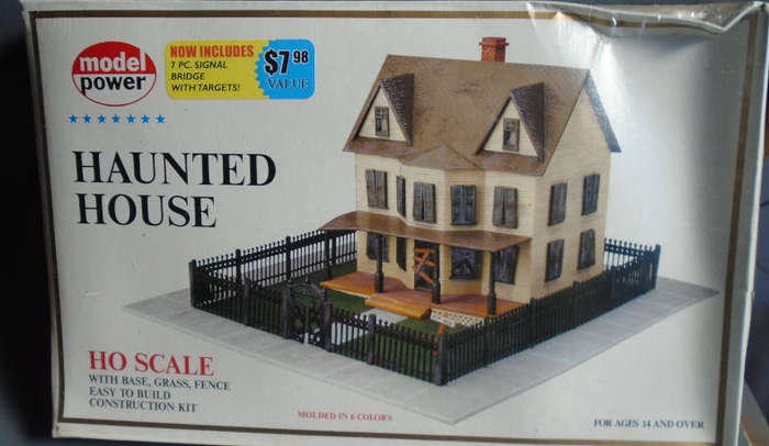 MODEL POWER HO SCALE - HAUNTED HOUSE KIT, BOXED