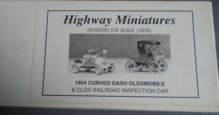 HIGHWAY MINIATURES HO SCALE - 1904 CURVED DASH OLDSMOBILE & INSPECTION CAR KIT, BOXED