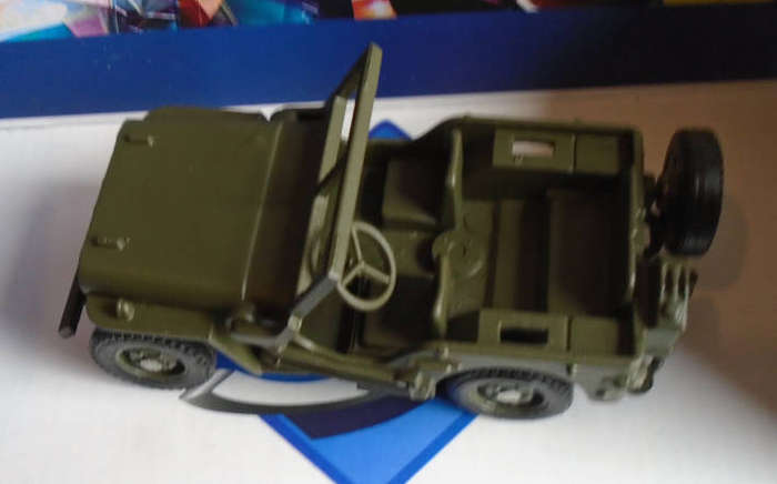 SOLIDO 1/50 SCALE - WILLYS JEEP, NOT ORIGINAL BOX
