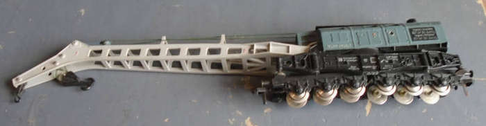 FLEISCHMANN HO SCALE - DB KRUPP-ARDELT CRANE CAR WITH TWO WAGONS, INCLUDES CRANK HANDLE