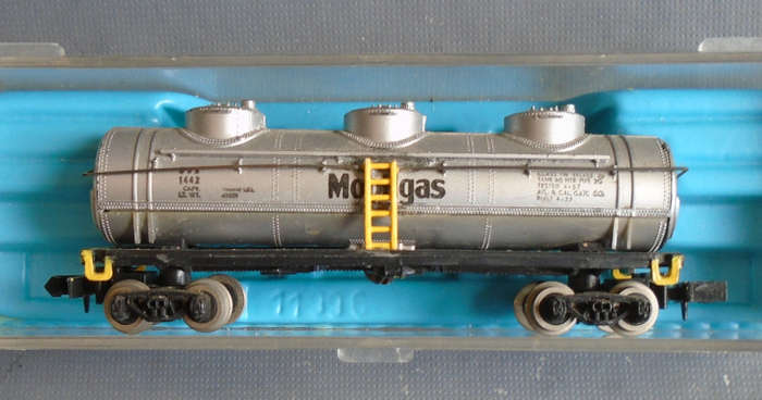 ATLAS N SCALE - MOBILGAS TANKER, BOXED