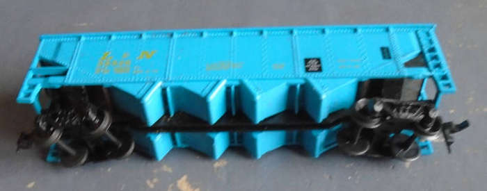 BACHMANN HO SCALE - L&N ORE HOPPER W/LOAD