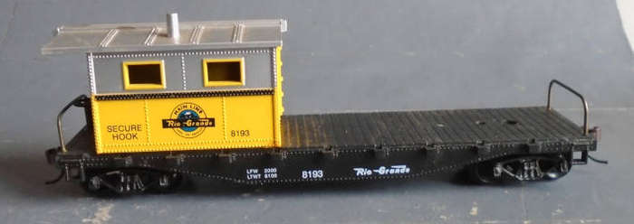 ROUNDHOUSE HO SCALE - RIO GRANDE FLAT WITH CABIN