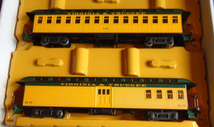 ROUNDHOUSE HO SCALE - VIRGINIA & TRUCKEE OVERLAND SET, COMBINE,COACH, RPO BUSINESS CARS, BOXED
