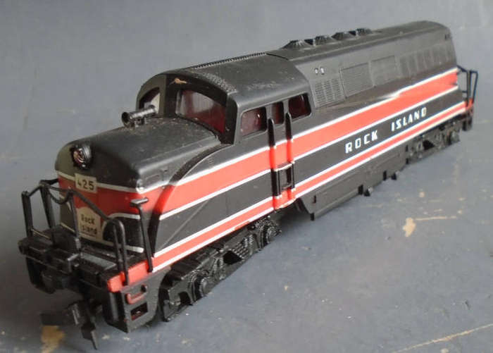 AHM HO SCALE - ROCK ISLAND DIESEL LOCO, BOXED