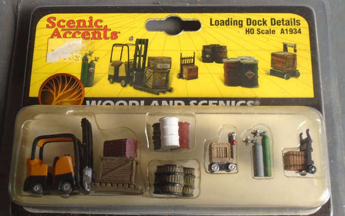SCENIC ACCENTS HO SCALE - LOADING DOCK DETAILS, CAEDED