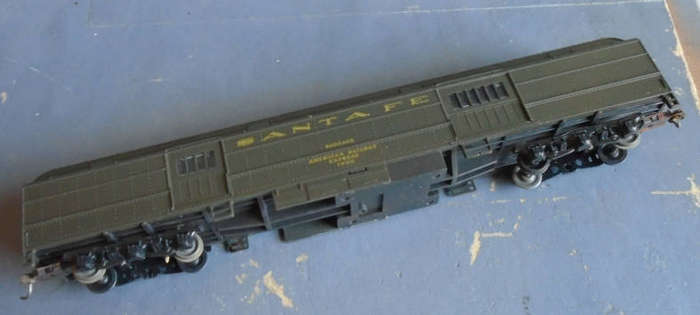 BACHMANN HO SCALE - SF EXPRESS BAGGAGE VAN