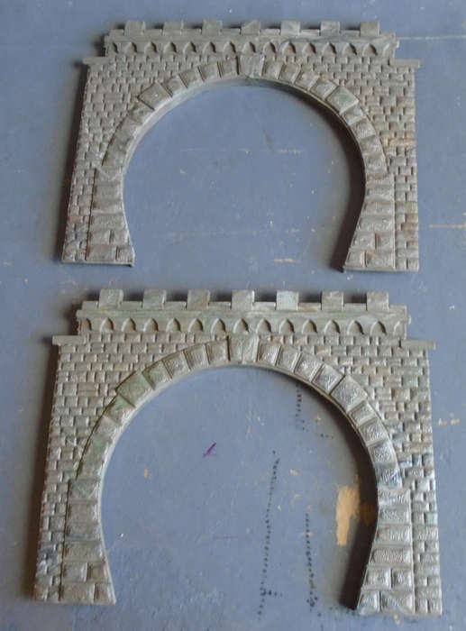 HO SCALE - 2 x TUNNEL PORTALS