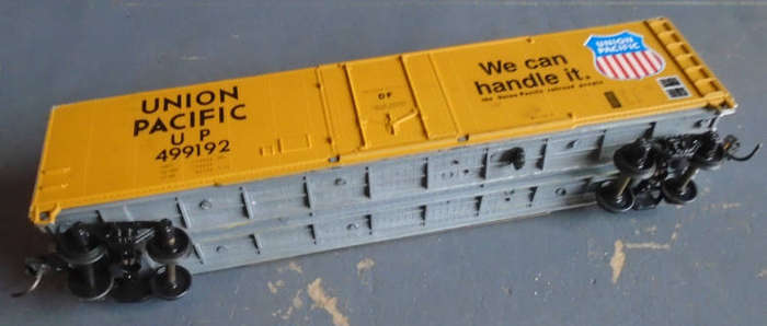 ATHEARN HO SCALE - UP CLOSED GOODS WAGON