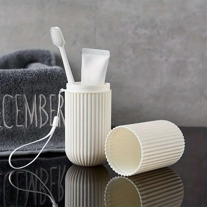 1-Piece Compact Travel Mouthwash Cup